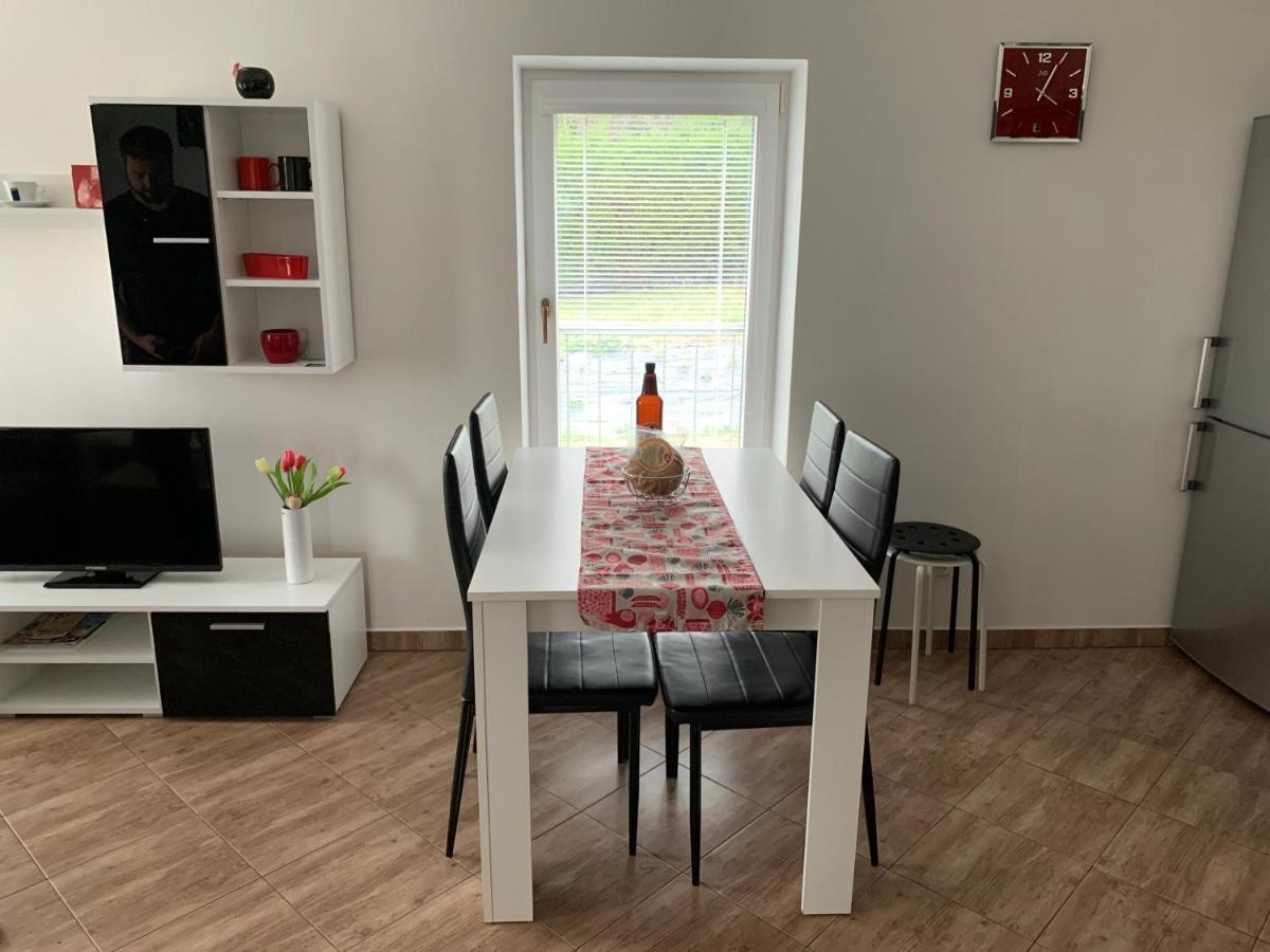 Apartmany Na Rozcesti Lomnice nad Popelkou Exteriör bild