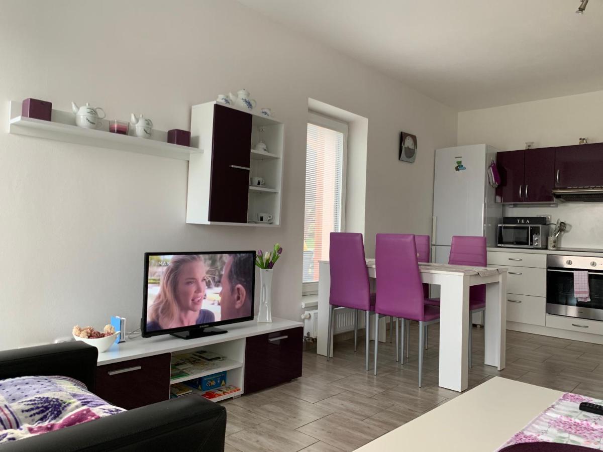 Apartmany Na Rozcesti Lomnice nad Popelkou Exteriör bild
