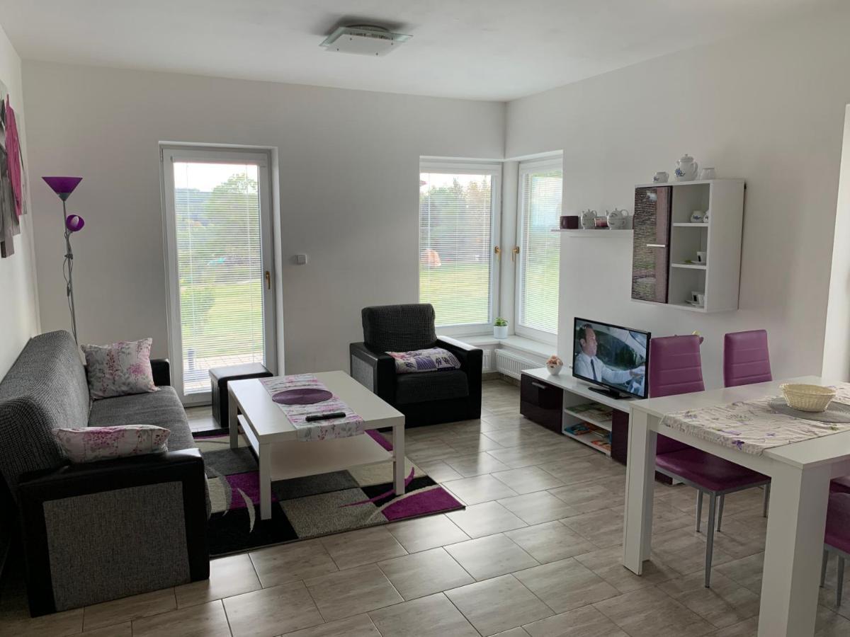 Apartmany Na Rozcesti Lomnice nad Popelkou Exteriör bild