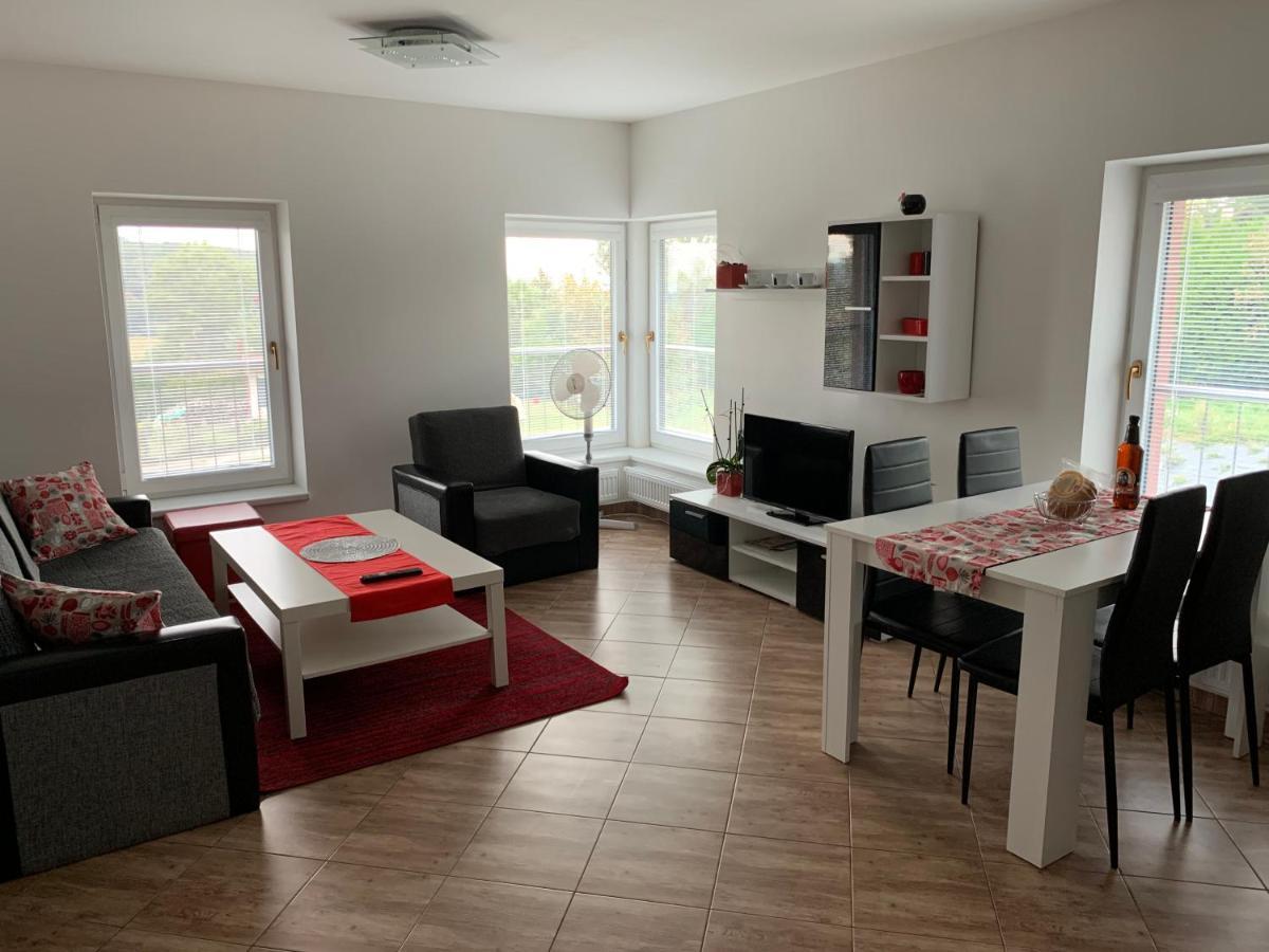 Apartmany Na Rozcesti Lomnice nad Popelkou Exteriör bild