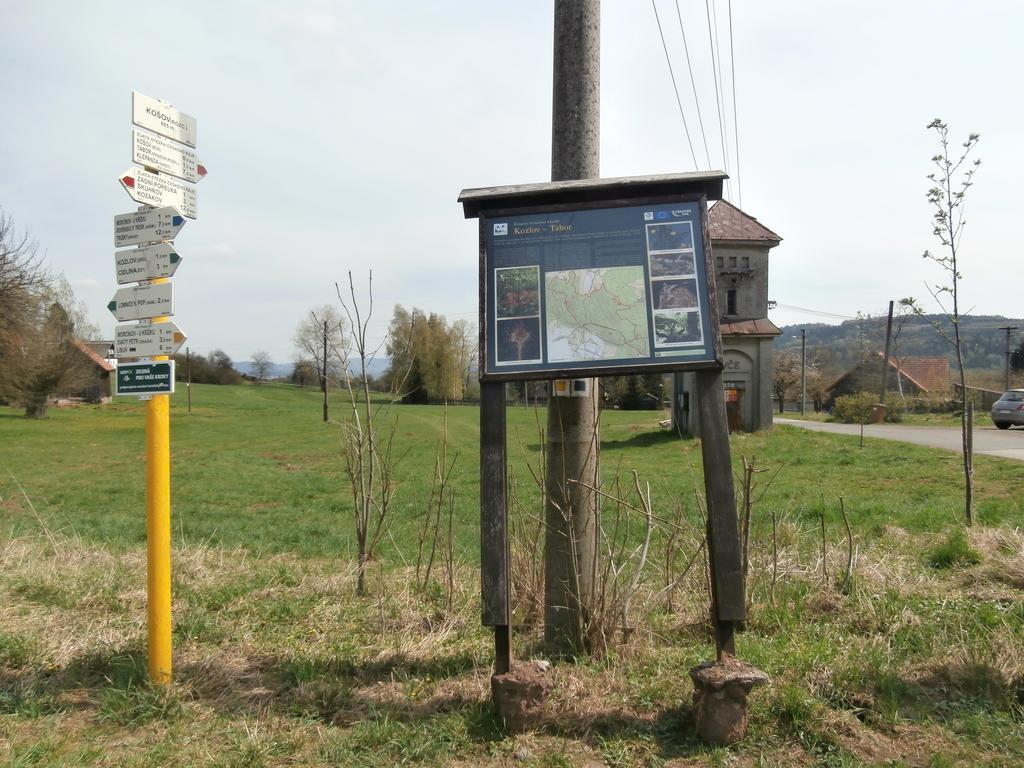 Apartmany Na Rozcesti Lomnice nad Popelkou Rum bild