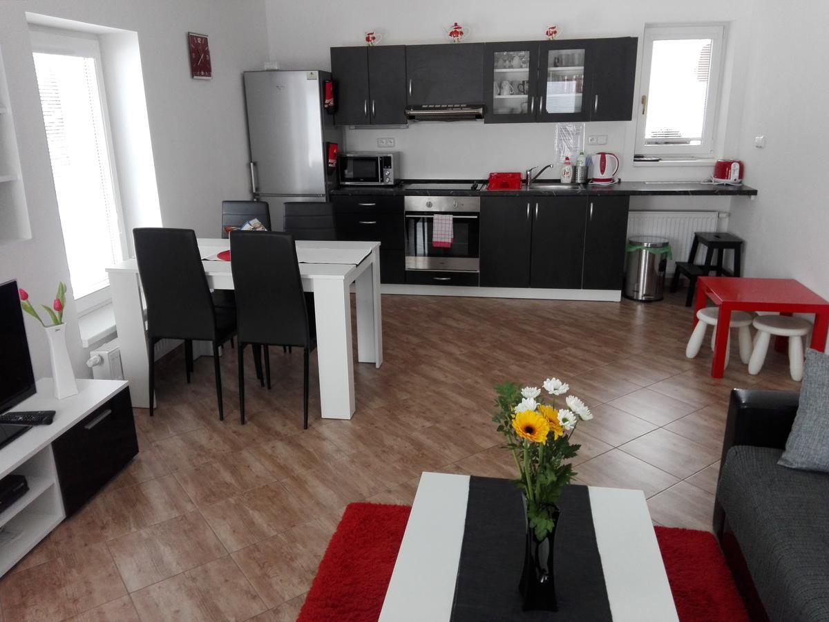 Apartmany Na Rozcesti Lomnice nad Popelkou Exteriör bild