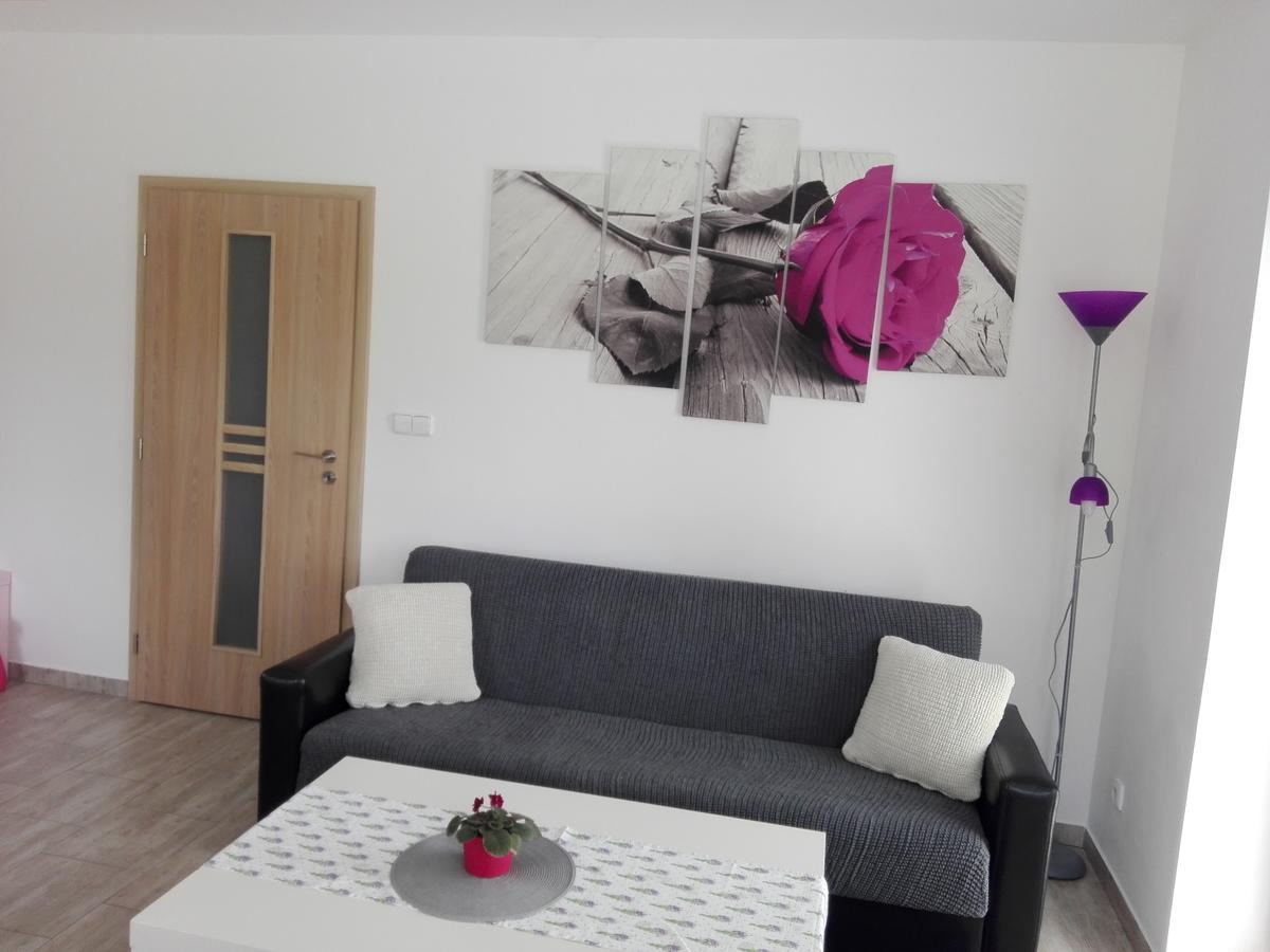 Apartmany Na Rozcesti Lomnice nad Popelkou Exteriör bild